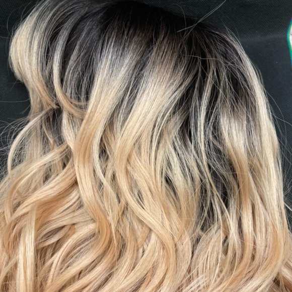 Peach Wig with Air Bangs - Picture 2 of 12